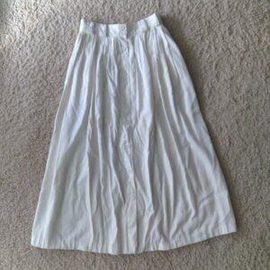 Vintage Metro New York White Button Front Maxi Skirt with Pleat Detail